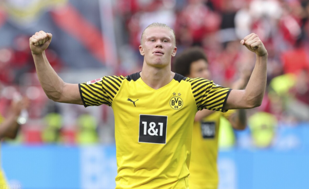  哈兰德梅开二度助多特取胜，德甲金靴争夺进入白热化