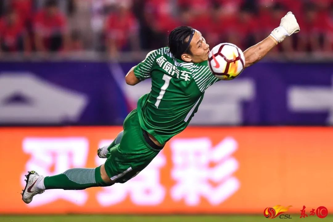  热那亚老将皮亚泰克建功，助球队斩获宝贵三分